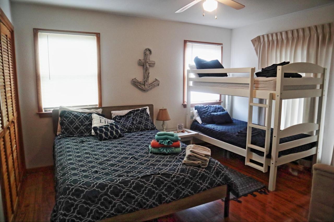 Lake Front Modern Beach House-Hatteras Island Ейвон Екстер'єр фото
